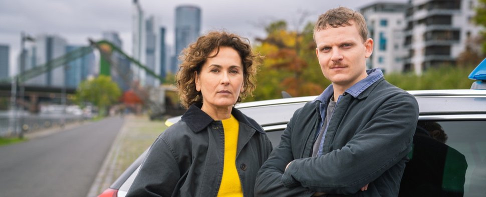 „Frankfurter Files“ mit Sarah Frankfurter (Marie-Lou Sellem) und Jakob Loose (Johannes Hegemann) – Bild: ZDF/Daniel Dornhöfer