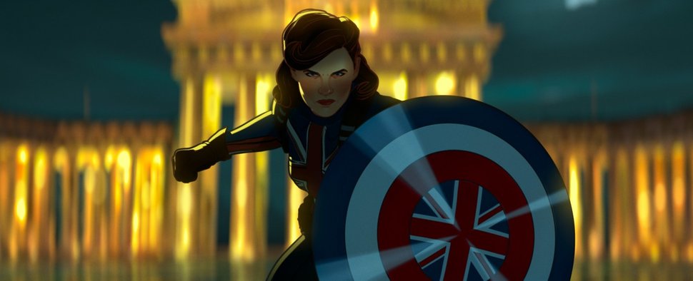 Frau mit Schild: Peggy Carter nascht am Superserum und wird zur muskelbepackten Captain Carter. – Bild: Disney