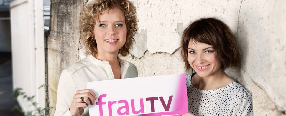 Das neue Moderationsduo von „frauTV“: Lisa Ortgies und Sabine Heinrich – Bild: WDR / Annika Fußwinkel