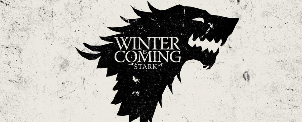 Das Wappen und Motto von Haus Stark in „Game of Thrones“: Winter is Coming … – Bild: HBO