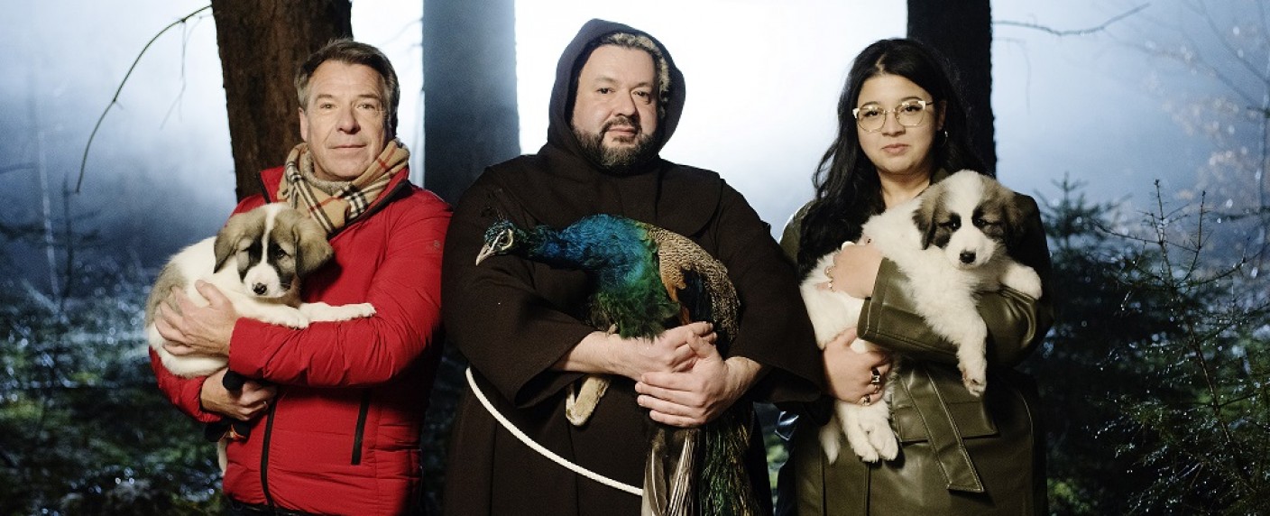 Oliver Polak im „Gedankenpalast“: Talkshow aus dem Wald mit Patrick Lindner und Lady Bitch Ray – Originelles Format für den BR angekündigt – Bild: BR/​Gerald von Foris