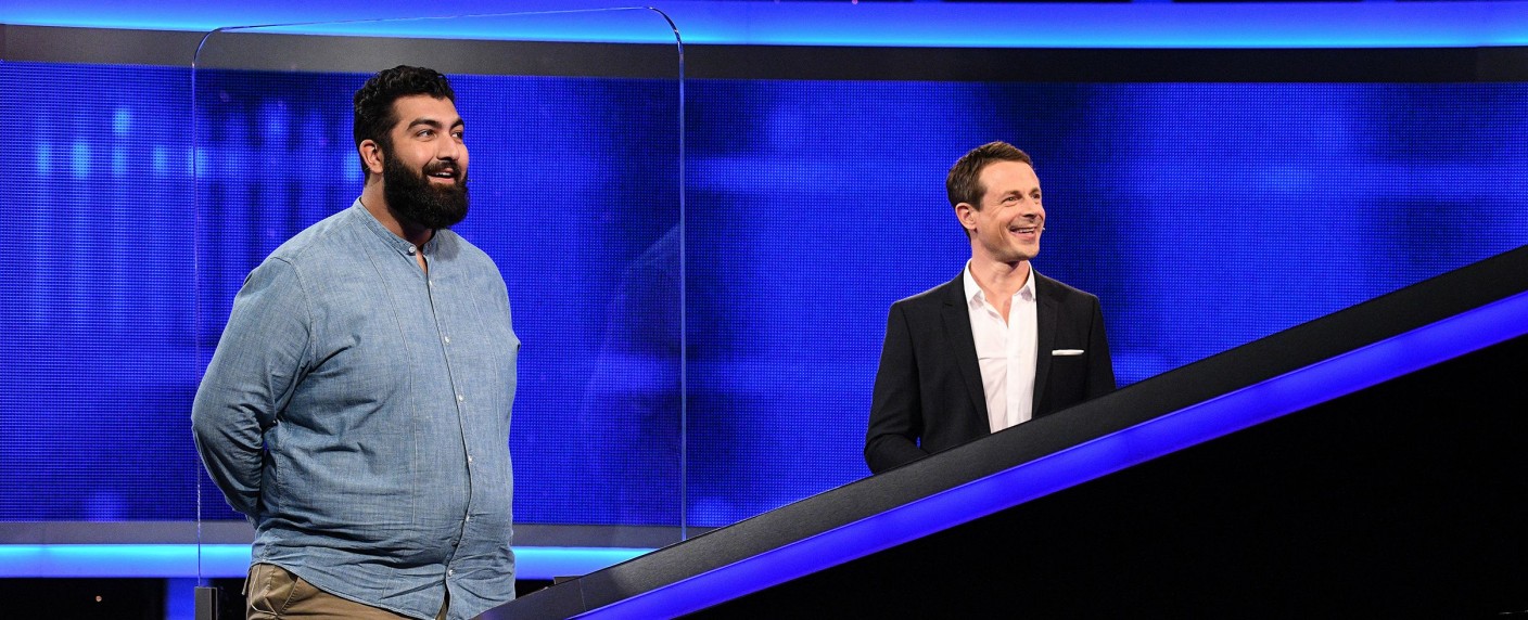 Quoten: „Gefragt – Gejagt“ weist „5 gegen Jauch“ in die Schranken – „Friesland“ dominiert insgesamt, Sat.1 schlägt ProSieben im Filmduell – Bild: NDR/​Uwe Ernst