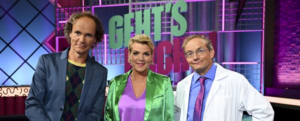 „Geht’s noch?! – Die irrwitzige Verbrauchershow“: (v. l. n. r.) Olaf Schubert, Mirja Boes und Wigald Boning – Bild: Joyn/Willi Weber