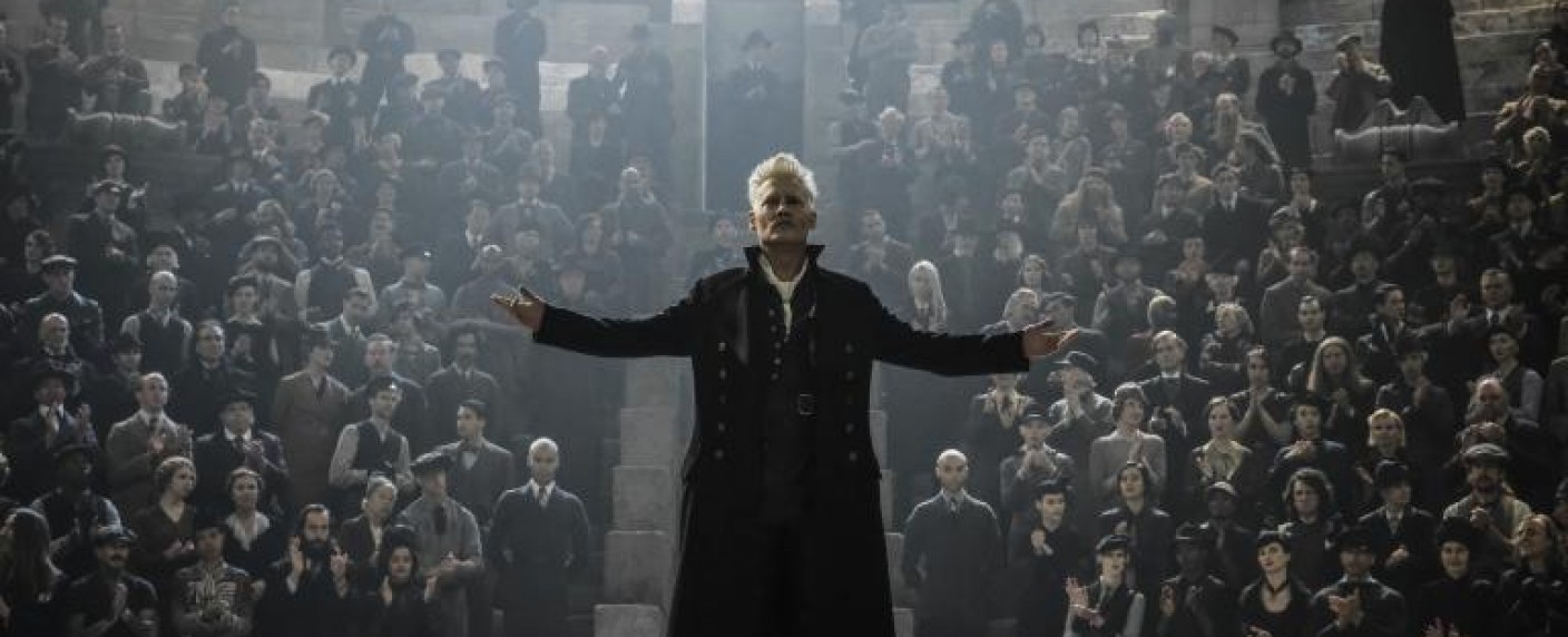 Quoten: „Phantastische Tierwesen“ überstrahlen „Sommerhaus“, „Tatort“ meilenweit vorn – Football lindert ProSieben-Sorgen, gutes Comeback für die Reimanns – Bild: 2018 Warner Bros. Entertainment Inc. Harry Potter and Fantastic Beasts Publishing Rights © J.K.R. /​ Jaap Buitendijk