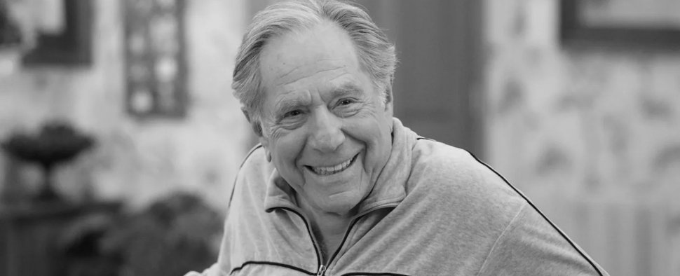 George Segal als Albert „Pops“ Solomon in „Die Goldbergs“ – Bild: ABC