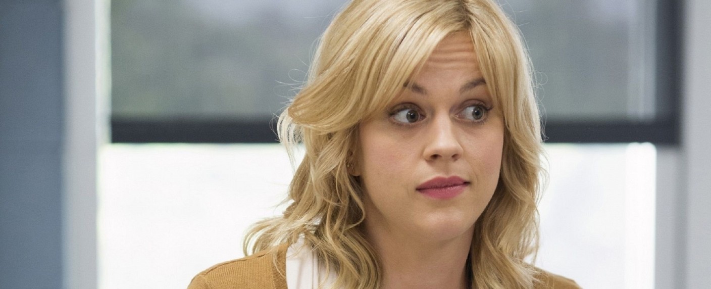 Georgia King („The New Normal“) wird für „Raised By Wolfes“ zur Rudelmutter – Amerikanisches Remake von Britcom findet Hauptdarstellerin – Bild: HBO