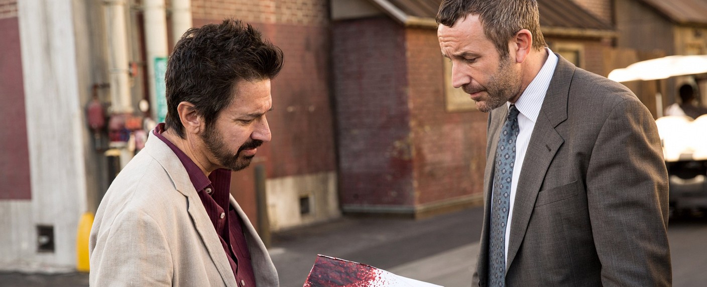 „Get Shorty“: Serienadaption mit Ray Romano startet im August – Chris O’Dowd spielt Mafioso, der zum Filmproduzenten werden will – Bild: Epix