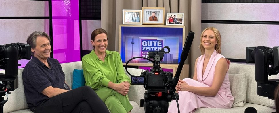 Gewähren in „GZSZ – Die Verlängerung Einblicke“: (v. l.) Wolfgang Bahro, Ulrike Frank und Lara Dandelion Seiber – Bild: RTL / Stephanie Heuser
