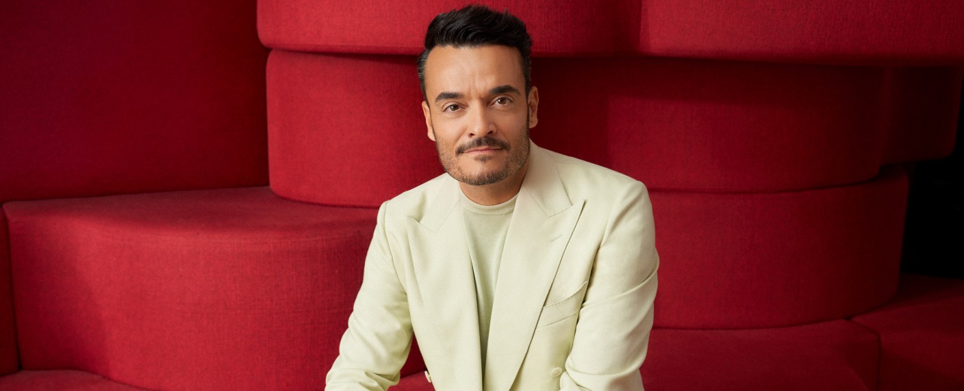 Giovanni Zarrella präsentiert erstmals ZDF-Weihnachtsshow – mit diesen Gästen – Spenden sammeln für den guten Zweck mit Beatrice Egli, Howard Carpendale und Co. – Bild: ZDF/​Maija Mihailova