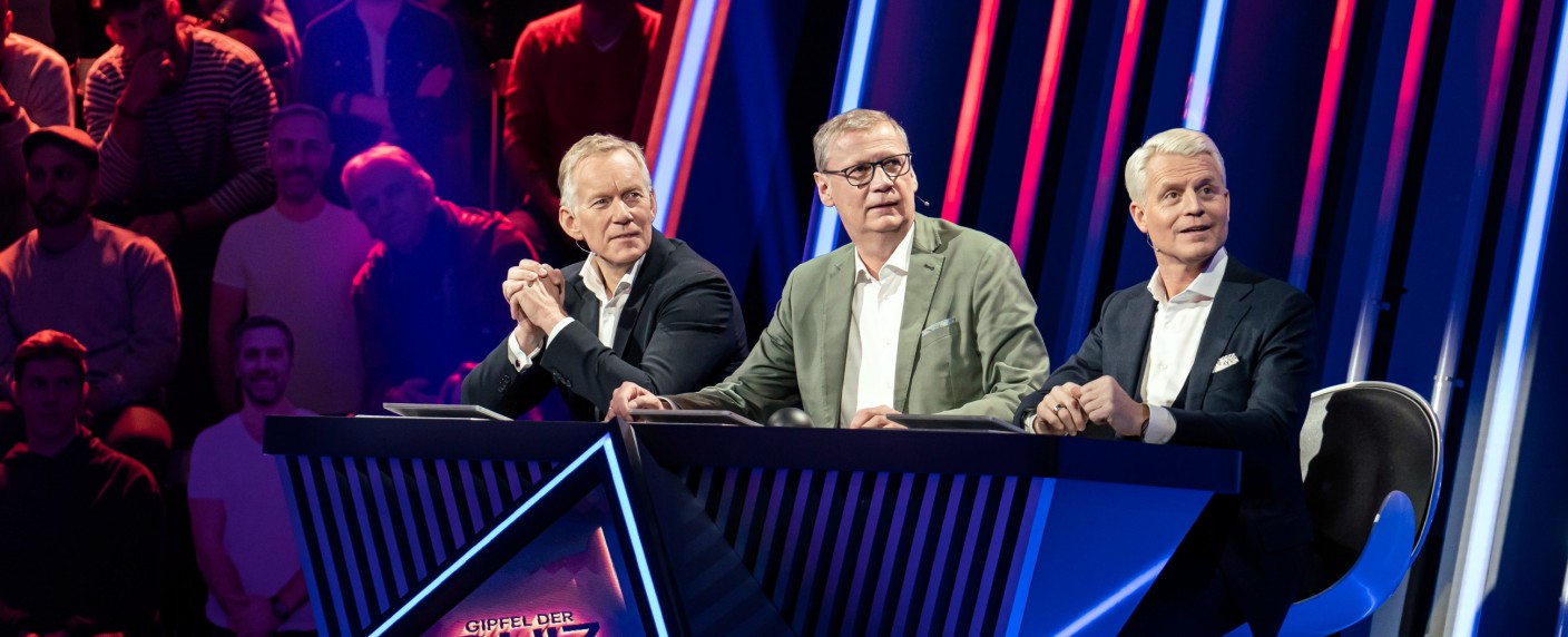 Quoten: „Gipfel der Quizgiganten“ zum Auftakt mäßig, „Die Toten vom Bodensee“ glänzen – Steigerung für „United States of Al“, „Goodbye Deutschland!“ und „Die Geissens“ gefragt – Bild: RTL/​Markus Nass