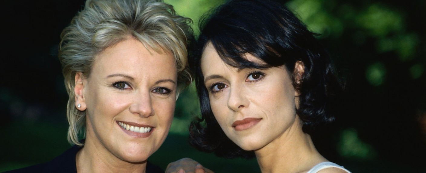 „girl friends“ gewinnt ZDF-Abstimmung: Wiederholung im Nachtprogramm – Erste Staffel des Serienklassikers mit Millowitsch, Rohloff und Sittler – Bild: ZDF/​Manju Sawhney