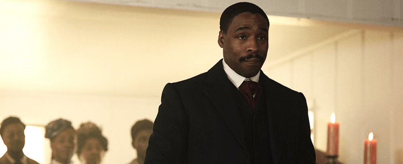 „Schachmatt“-Verfilmung sichert sich Grantham Coleman („Lawmen: Bass Reeves“) – Adaption des Erfolgsromans von „Shameless“-Produzent John Wells – Bild: Paramount+