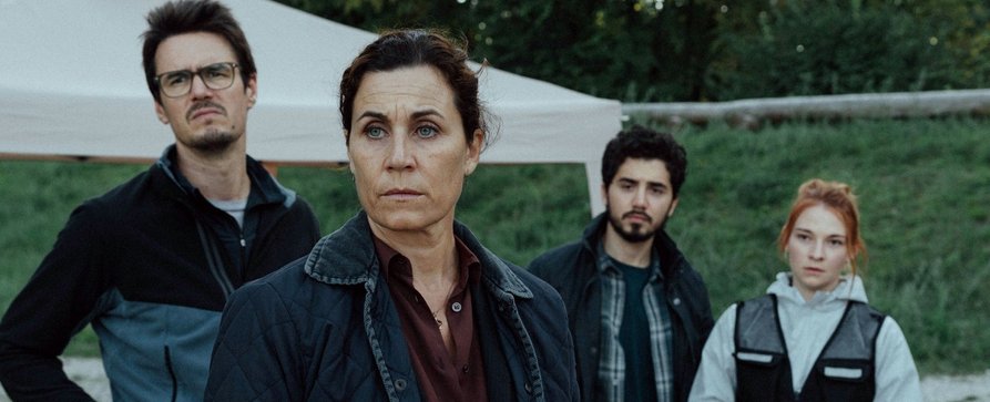 „Spuren“: Die Mörder im Heuhaufen – Review – Nina Kunzendorf in einem sehenswerten Polizeikrimi-Vierteiler ohne Privat-Exkurse – Bild: ARD