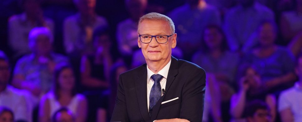 Günther Jauch moderiert seit 25 Jahren „Wer wird Millionär?“ – Bild: RTL