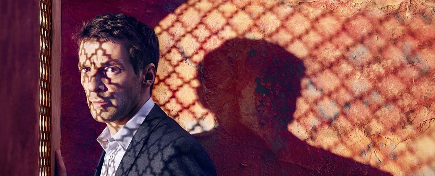 Joyn Plus+ im September: „Krass Klassenfahrt“ und „Büro der Legenden“ – Neuheiten im Angebot des Streaming-Dienstes – Bild: Arrow Films /​ Jessica Forde