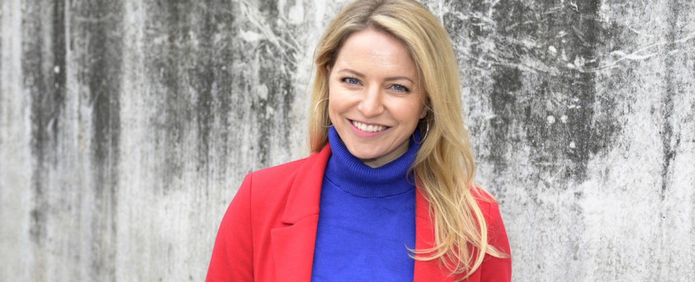 „GZSZ“: Diana Staehly („Stromberg“, „SOKO Köln“) steigt ein – Tobias Evers’ verschollene Ehefrau taucht auf – Bild: TVNOW/​Rolf Baumgartner