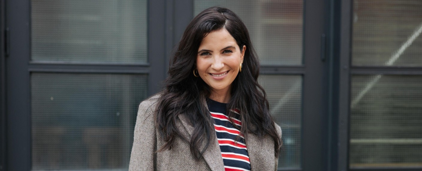 „GZSZ“: Chryssanthi Kavazi nach Babypause zurück am Set – Ehefrau von Tom Beck meldet sich als Laura zurück – Bild: RTL Anna Riedel