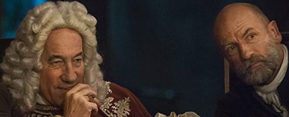 Haben schon bei „Outlander“ zusammen gedreht: Simon Callow (l.) als Duke of Sandringham und Graham McTavish als Dougal MacKenzie – Bild: Starz