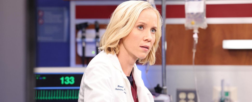 Hannah Asher (Jessy Schram) in „Chicago Med“ – Bild: RTL / 2022 Universal Television LLC.