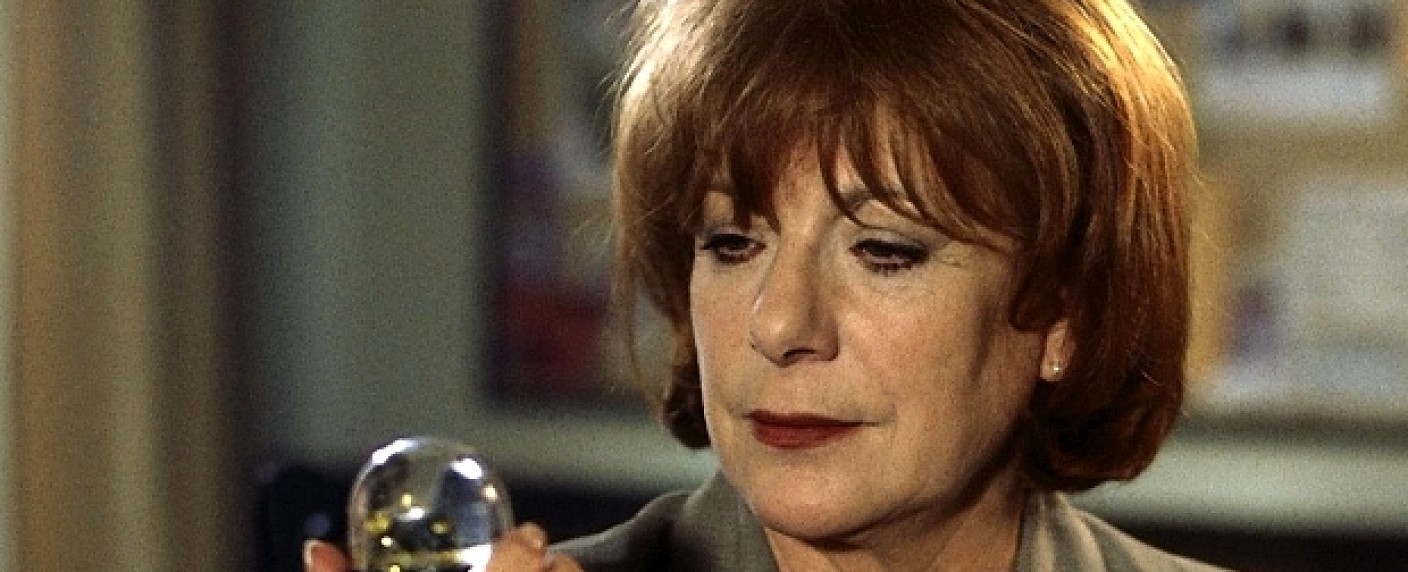 Prosit, „Bella Block“! – Vor 20 Jahren ermittelte Hannelore Hoger zum ersten Mal – von Ralf Döbele – Bild: ZDF/​Manju Sawhneyr