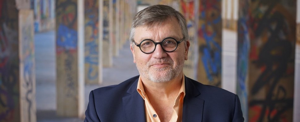 Eine Doku zum 60. Geburtstag von Hape Kerkeling räumte am Montagabend im Ersten ab. – Bild: WDR/Florianfilm GmbH