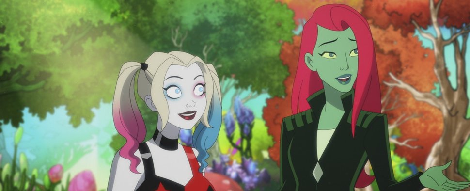Harley Quinn (l.) und Poison Ivy (r.) – Bild: HBO Max