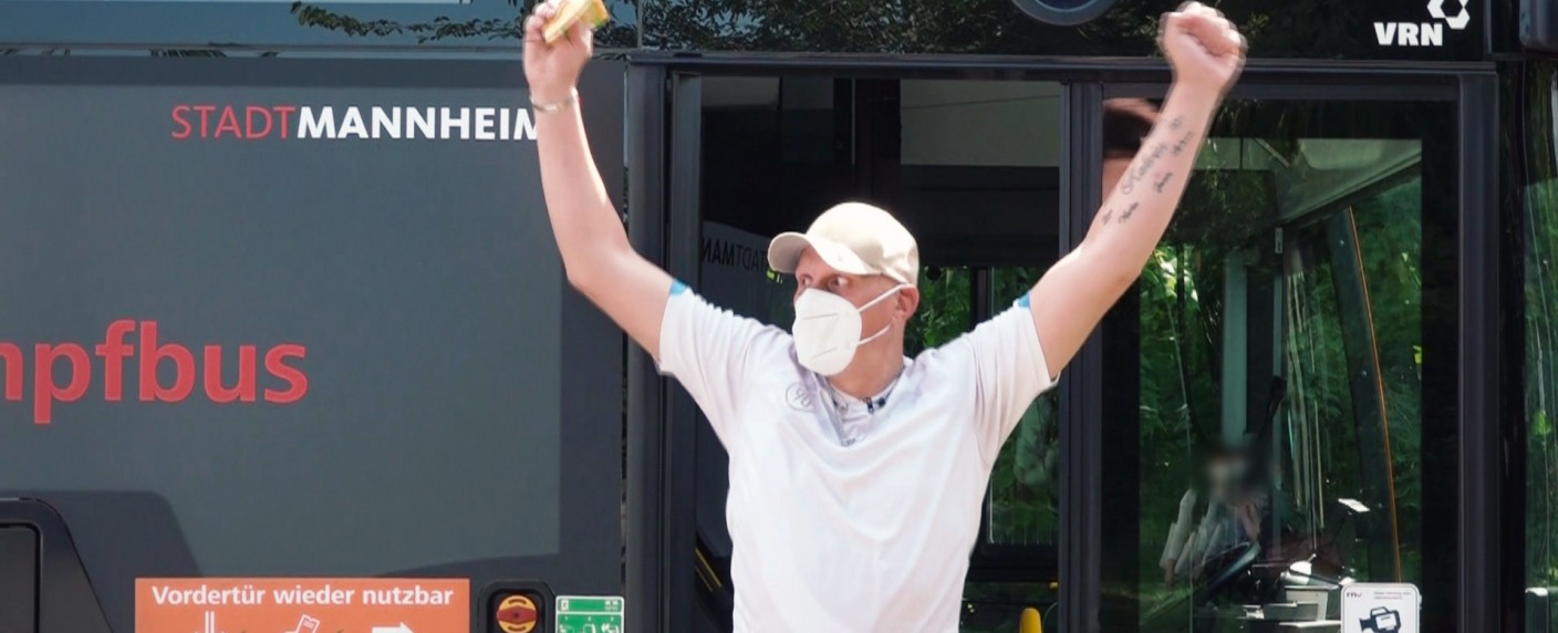 „Hartz und herzlich“: RTL Zwei kehrt in die Benz-Baracken zurück – „Tag für Tag Rostock“ am Nachmittag – Bild: RTL Zwei