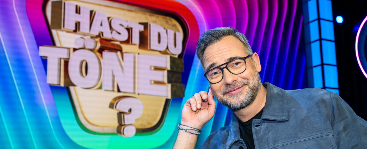 Quoten: „Hast Du Töne?“ feiert erfolgreiches Comeback, alter „Zürich-Krimi“ dominiert insgesamt – „GNTM“ trotz Verlusten bei Jüngeren weiter unantastbar, WDR und ZDFneo drehen auf – Bild: Sat.1/​Willi Weber