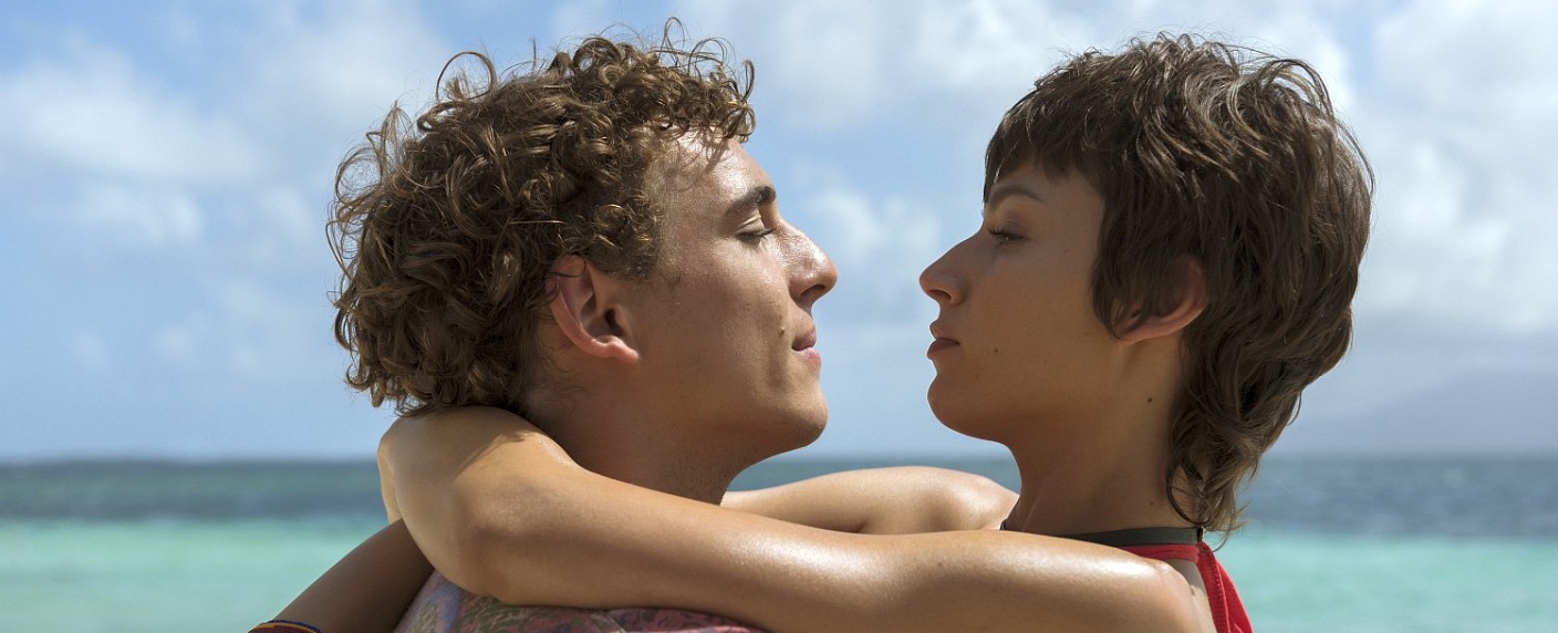 Netflix-Starttermine: „Dead to Me“, „Haus des Geldes“ und „Easy“ – Neue Trauercomedy mit Christina Applegate startet im Mai – Bild: Netflix/​Tamara Arranz Ramos