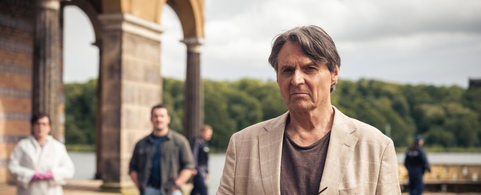 Wolfgang Bahro als Armin Weber in „Haveltod – Ein Potsdam-Krimi“ – Bild: RTL/Stephan Rabold