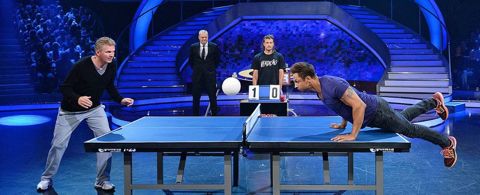 „Headis“-Spiel bei „Schlag den Star“: Stefan Effenberg gegen Daniel Aminati – Bild: ProSieben