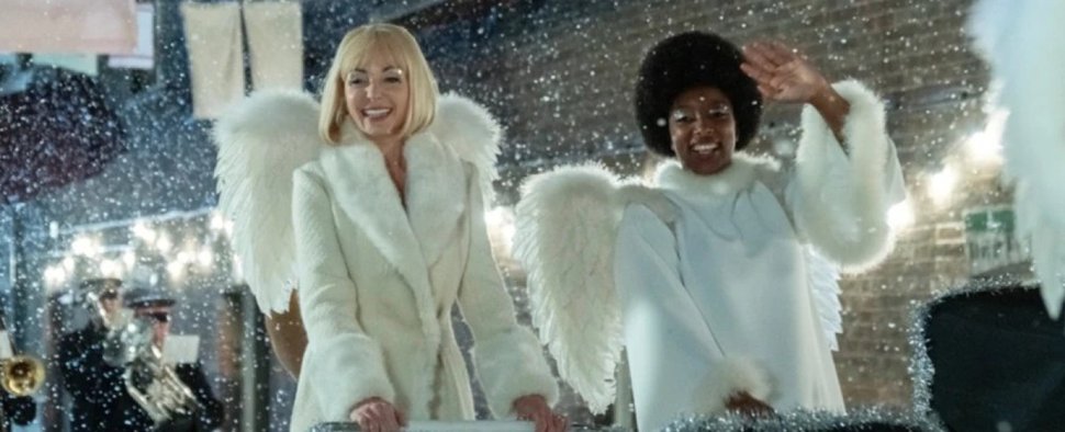 Trixie (Helen George, l.) und Joyce (Renee Bailey) im „Call the Midwife“-Weihnachtsspecial 2025 – Bild: BBC