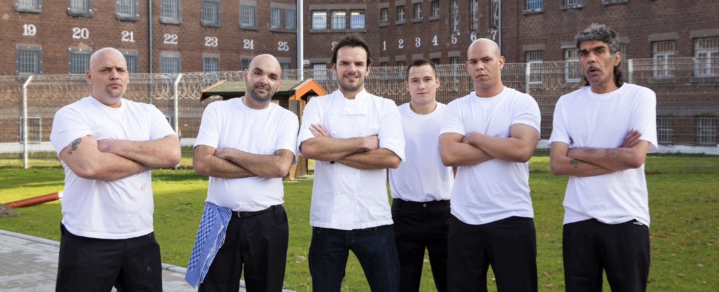 Henssler-Mania bei RTL: Neue Doku-Soap und Spielshow im Juli – Doku-Reihe „Undercover Deutschland“ hat Sendetermin – Bild: RTL/​Axel Kirchhof