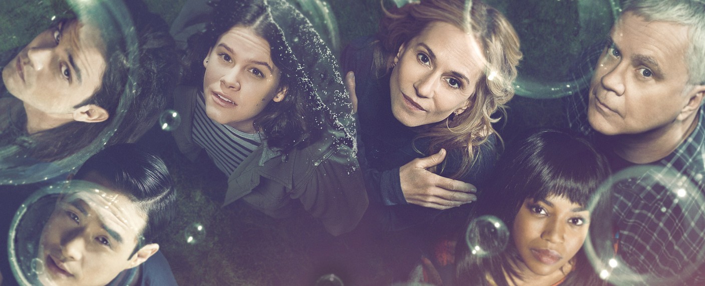 „Here and Now“: Holly Hunter und Tim Robbins überzeugen in Multikulti-Familienserie von „Six Feet Under“-Schöpfer – Review – Alan Ball behandelt existenzielle Fragen auf gewohnt lakonische Weise – Bild: HBO