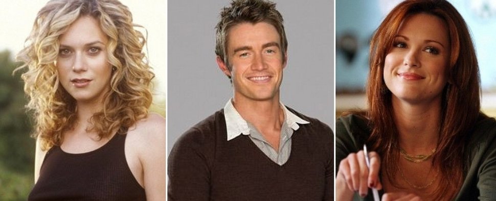 Hilarie Burton (l.), Robert Buckley (m.) und Danneel Ackles (r.) gehören zum Hauptcast eines neuen Lifetime-Weihnachtsfilms – Bild: The CW