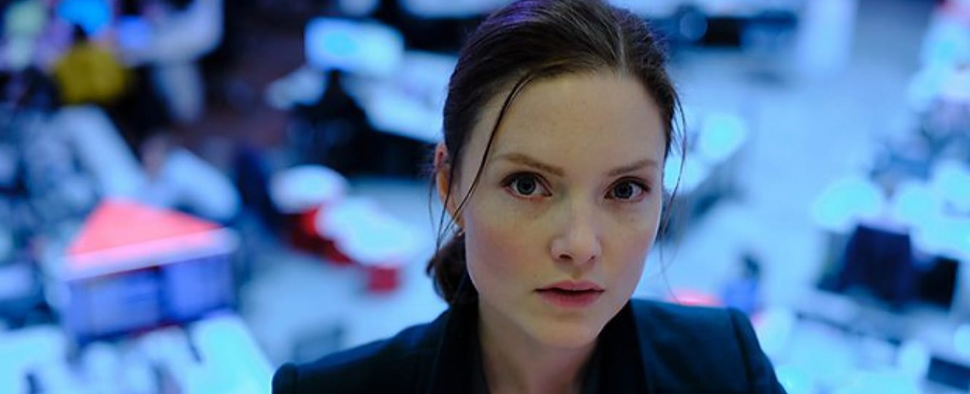 „The Capture“: Tech-Thriller mit Holliday Grainger geht endlich in zweite Staffel – Serie entwickelt sich vom Krimi zum Polit-Thriller weiter – Bild: BBC