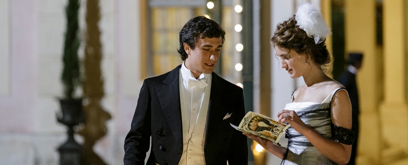 „Hotel Imperial“: Servus TV zeigt italienische „Grand Hotel“-Adaption – Dunkle Geheimnisse und Intrigen in Südtirol – Bild: Rai 1/​Prima TV