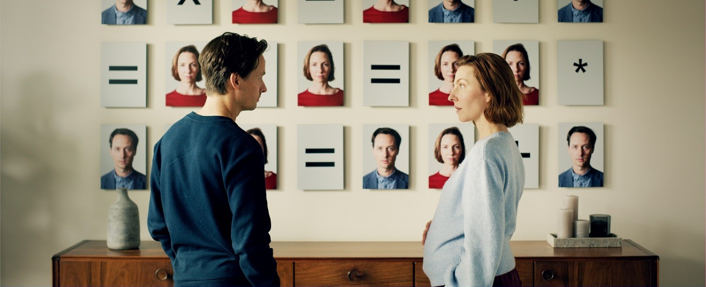 „Ouija“: Miniserie von Jörg Winger („Deutschland 83/​86/​89“) mit Katharina Schüttler – Deutsch-französische Dramaserie entsteht für Starzplay – Bild: © [2020] Superfilm/​Pertramer/​Sky