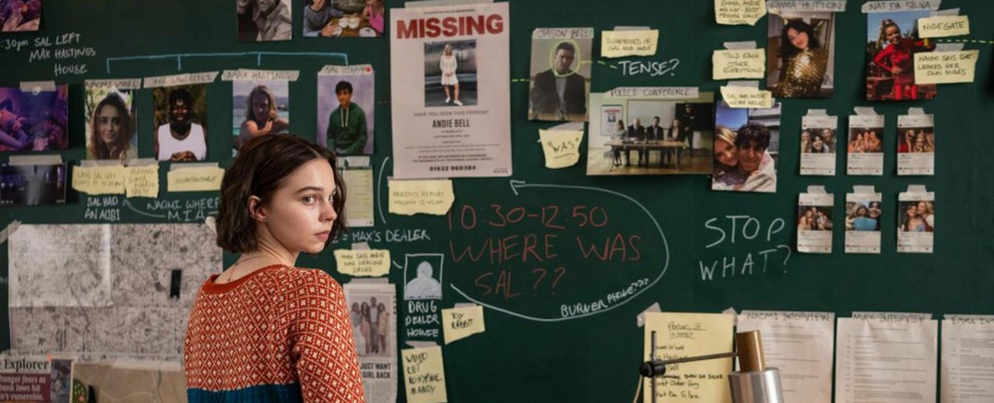 „A Good Girl’s Guide to Murder“: Zu brav für Murder Mystery? – Review – BBC-Serie mit „Wednesday“-Star Emma Myers – Bild: BBC