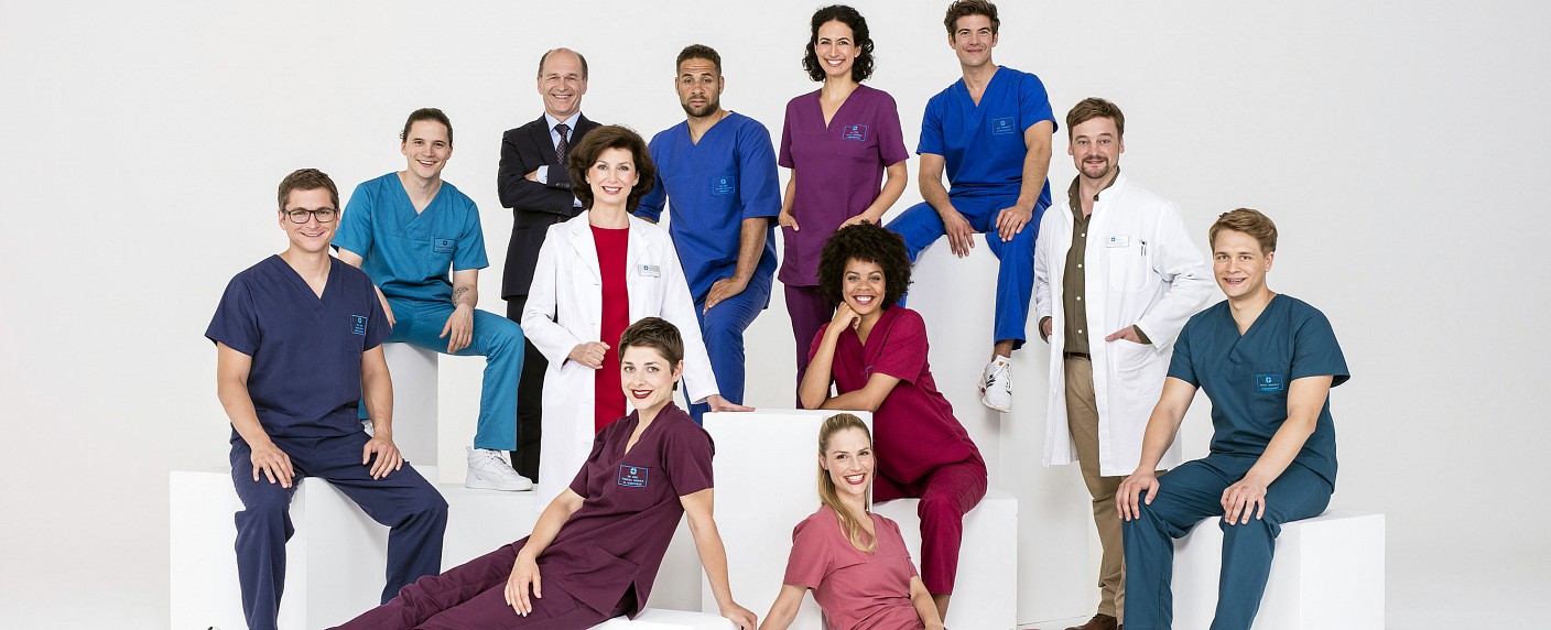 „In aller Freundschaft“: Die jungen Ärzte kehren bald zurück – Fortsetzung der ARD-Vorabendserie im Juli – Bild: ARD/​Markus Nass