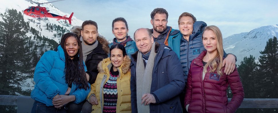 „In aller Freundschaft – Die jungen Ärzte“: Das Ensemble von „Ganz in Weiß“ – Bild: ARD/Stefanie Leo