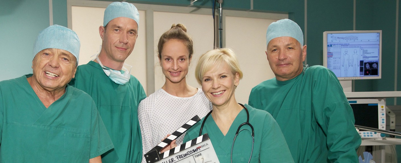 „In aller Freundschaft“: Wiedersehen mit Dr. Kreutzer – Dreharbeiten zu Staffel 17 haben begonnen – Bild: MDR/​Saxonia/​Wernicke