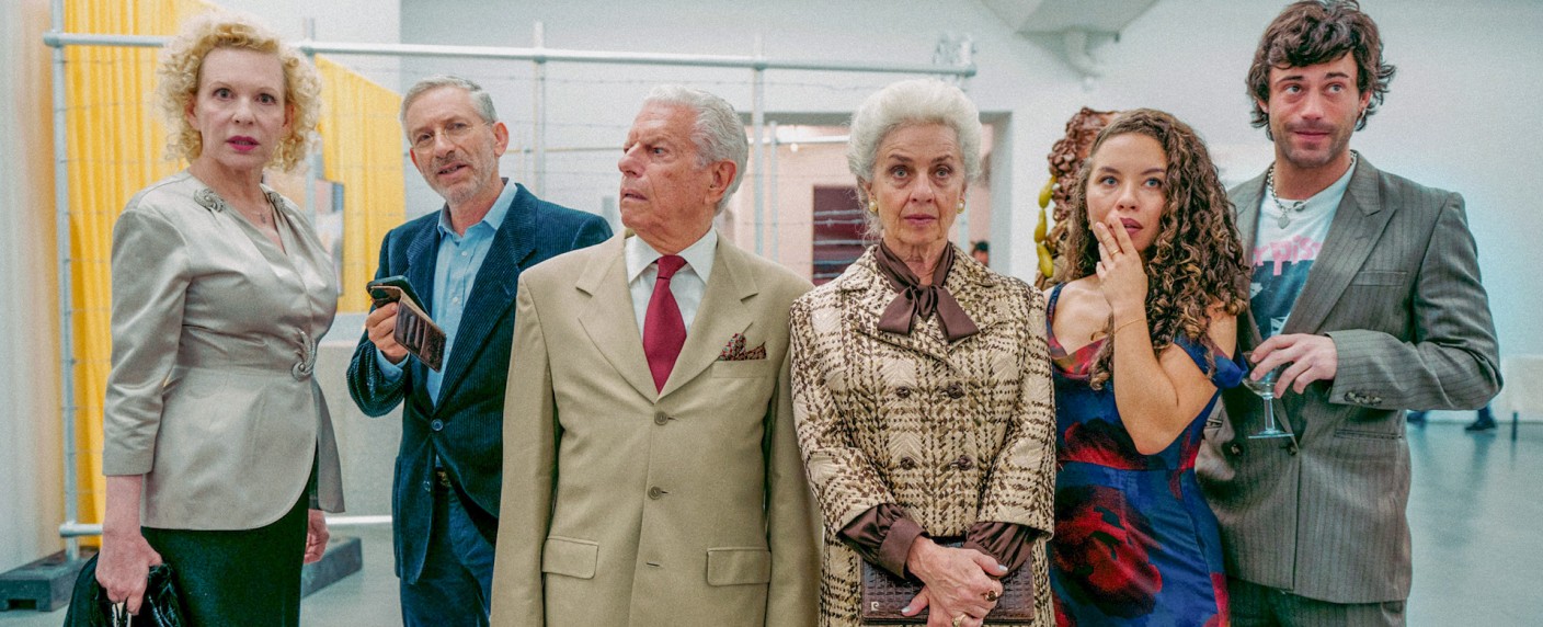 „Die Zweiflers“ erfüllen internationale Ansprüche – Review – ARD überrascht angenehm mit Serie über jüdische Familie in Deutschland – Bild: ARD Degeto /​ HR /​ Turbokultur /​ Elliott Kreyenberg