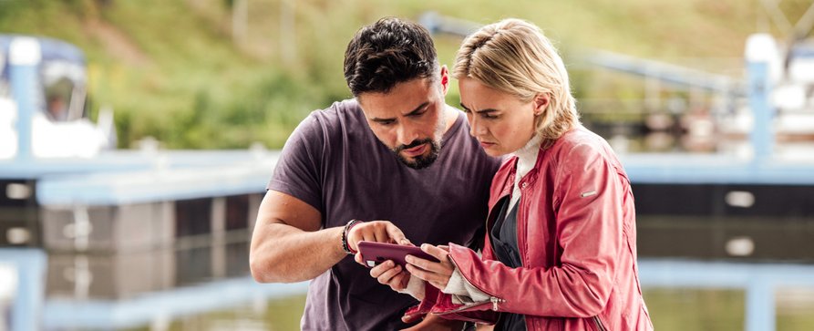 „Der Saarland-Krimi“ verwöhnt Augen mit originellen Aufnahmen und Schauplätzen – Review – „DonnerstagsKrimi im Ersten“ testet Aram Arami als Bewährungshelfer und Ex-Polizisten – Bild: SR /​ Manuela Meyer