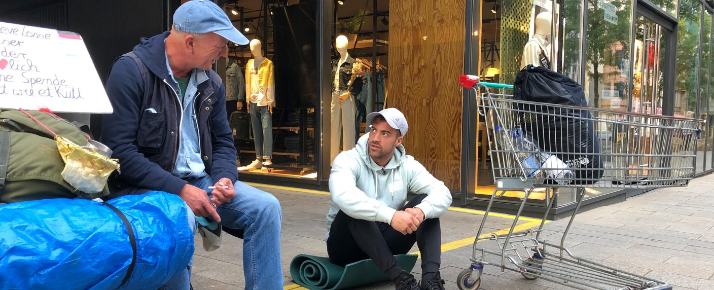 „Prominent und obdachlos“: RTL Zwei setzt Sozialexperiment fort – Neue Folgen mit Désirée Nick, Jenny Elvers und Tobi Wegener – Bild: RTL Zwei