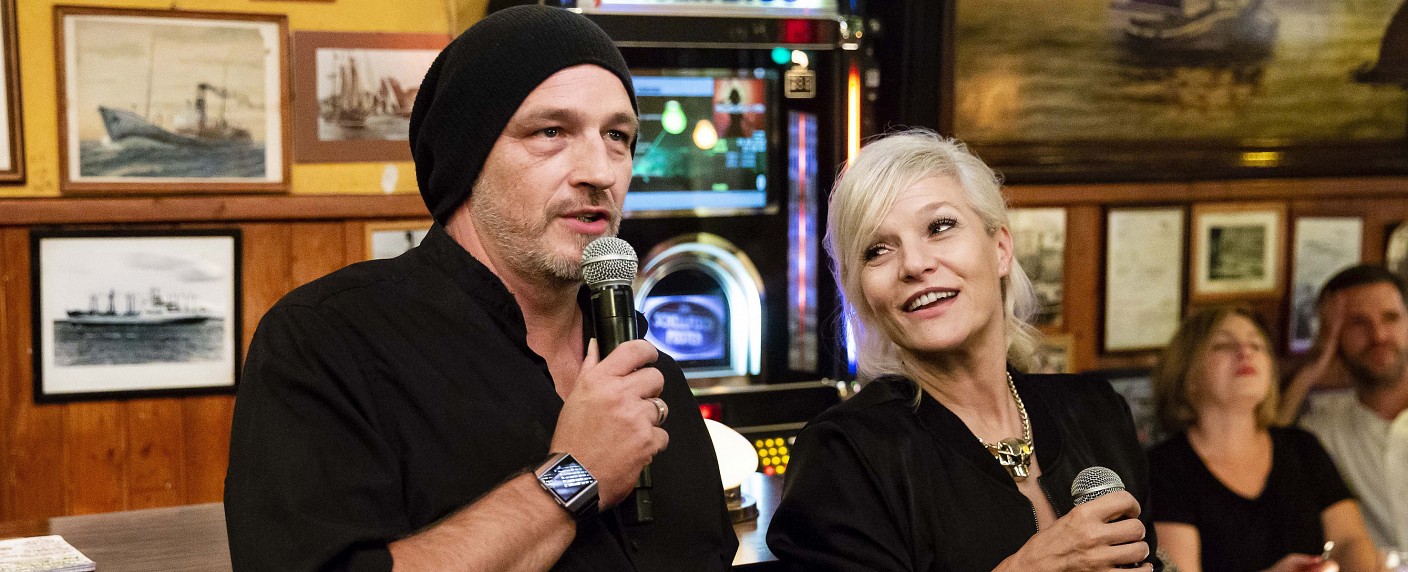 „Inas Nacht“: Neue Folgen mit Sido, Mark Forster und Torsten Sträter – ARD-Kneipenshow kehrt im Oktober zurück – Bild: NDR/​Morris Mac Matzen