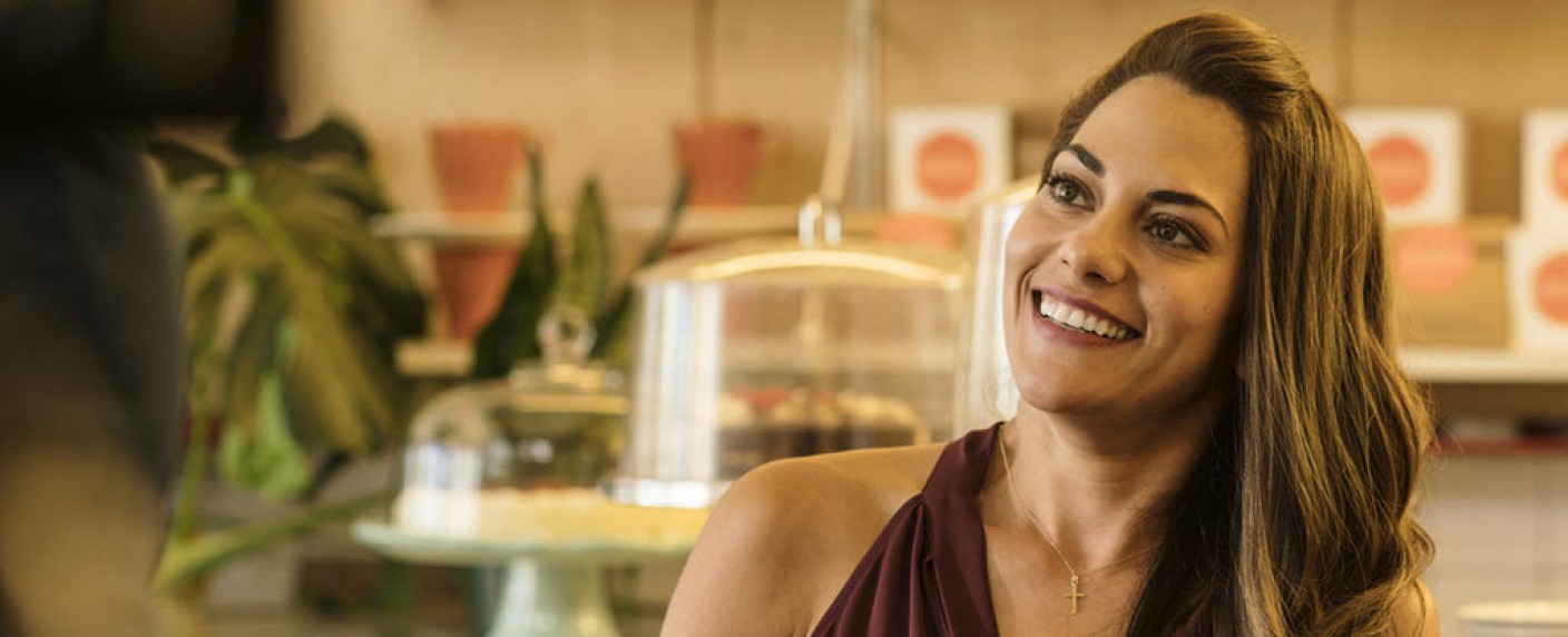 US-Sender Bravo veröffentlicht Trailer zu seinem Thriller „Imposters“ – Inbar Lavi als bezaubernde Heiratsschwindlerin – Bild: Bravo