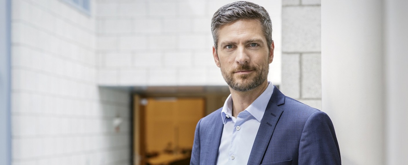 [UPDATE] „Die 100 – was Deutschland bewegt“: Zamperoni moderiert neues Debattier-Format – Gesellschaftlicher Diskurs soll gestärkt werden – Bild: NDR/​Christian Spielmann