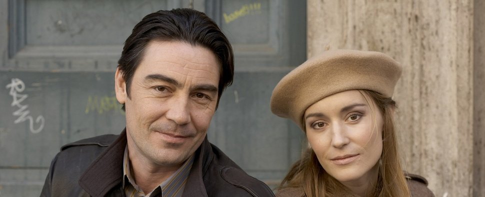 Inspector Lynley (Nathaniel Parker) und Julia Oborne (Georgina Rylance) – Bild: ZDF/Joss Barratt