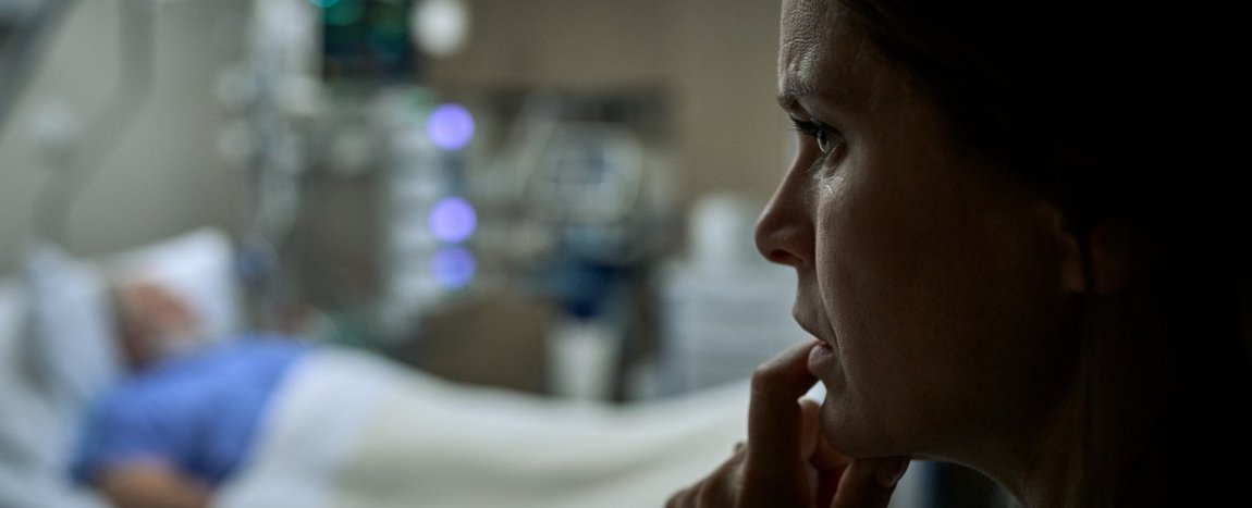 „Elixir – The Pain Killers“: Achtung, bittere Pille! – Review – Thriller-Serie um Machenschaften im Pharmabusiness fehlen Nervenkitzel und guter Rhythmus – Bild: ZDF/​Mark de Blok